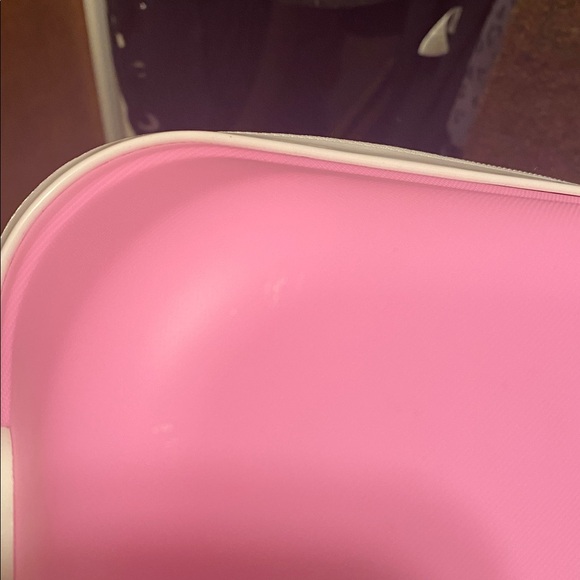 Pink Hello Kitty Hard Shell Case - Picture 12 of 12